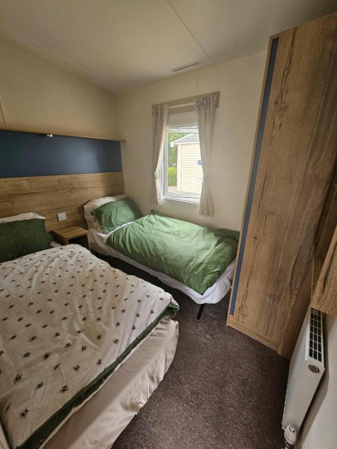 46 Pine Ridge Hotell Poole Exteriör bild