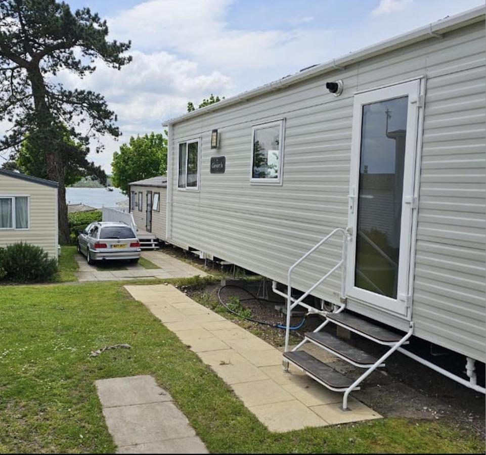 46 Pine Ridge Hotell Poole Exteriör bild